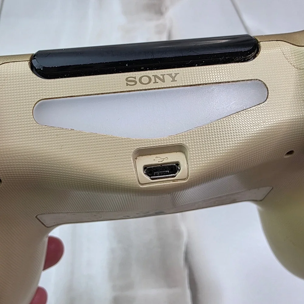 Sony PlayStation 4 DualShock 4 Wireless Controller Gold PS4 CUH-ZCT2U S3
